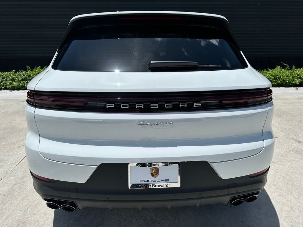 Thumbnail: 2025 Porsche Cayenne - 11