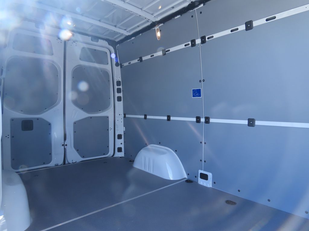 Thumbnail: 2025 Mercedes-Benz Sprinter - 25