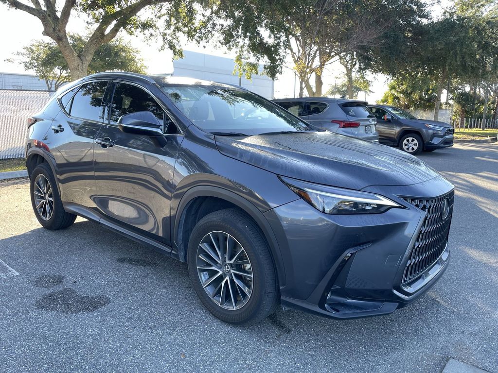 2025 Lexus NX 250's photo