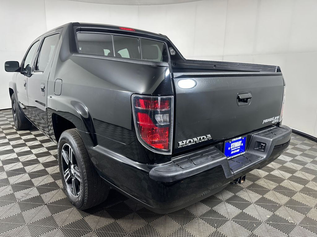 2014 Honda Ridgeline Sport - Image 3