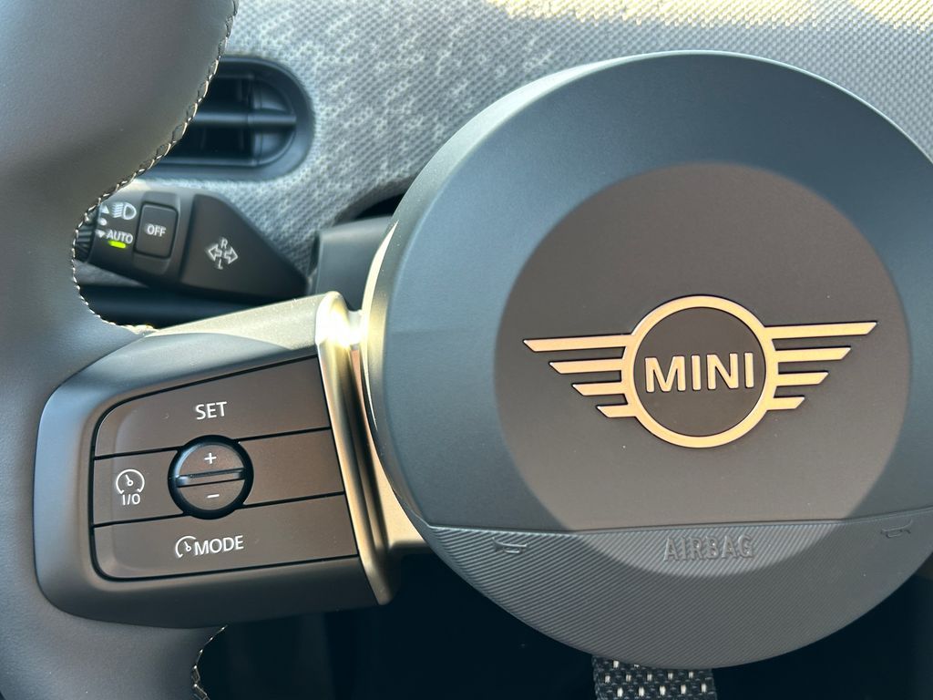 Thumbnail: 2026 MINI Cooper - 19