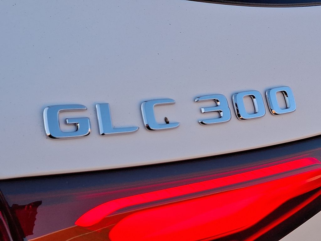 Thumbnail: 2026 Mercedes-Benz GLC - 20