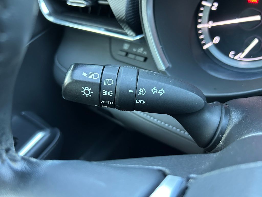 Thumbnail: 2021 Toyota Highlander - 22