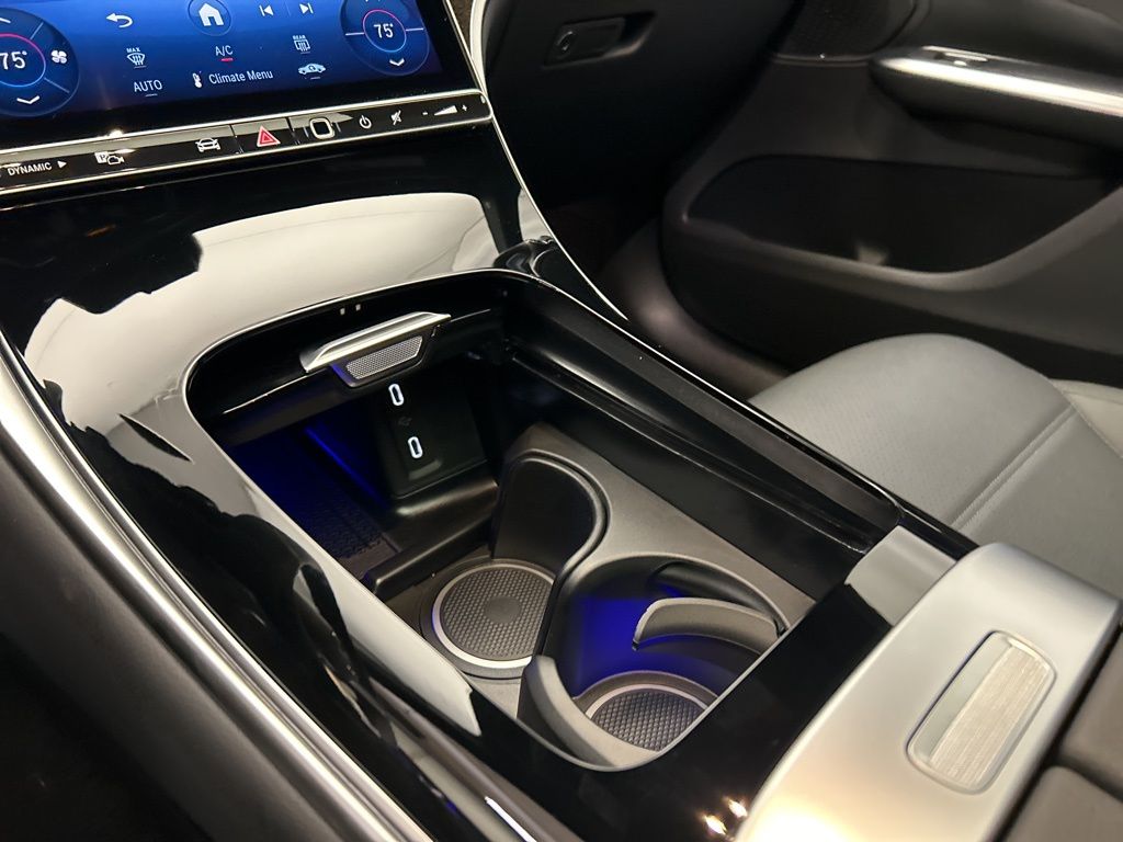 Thumbnail: 2026 Mercedes-Benz GLC - 19