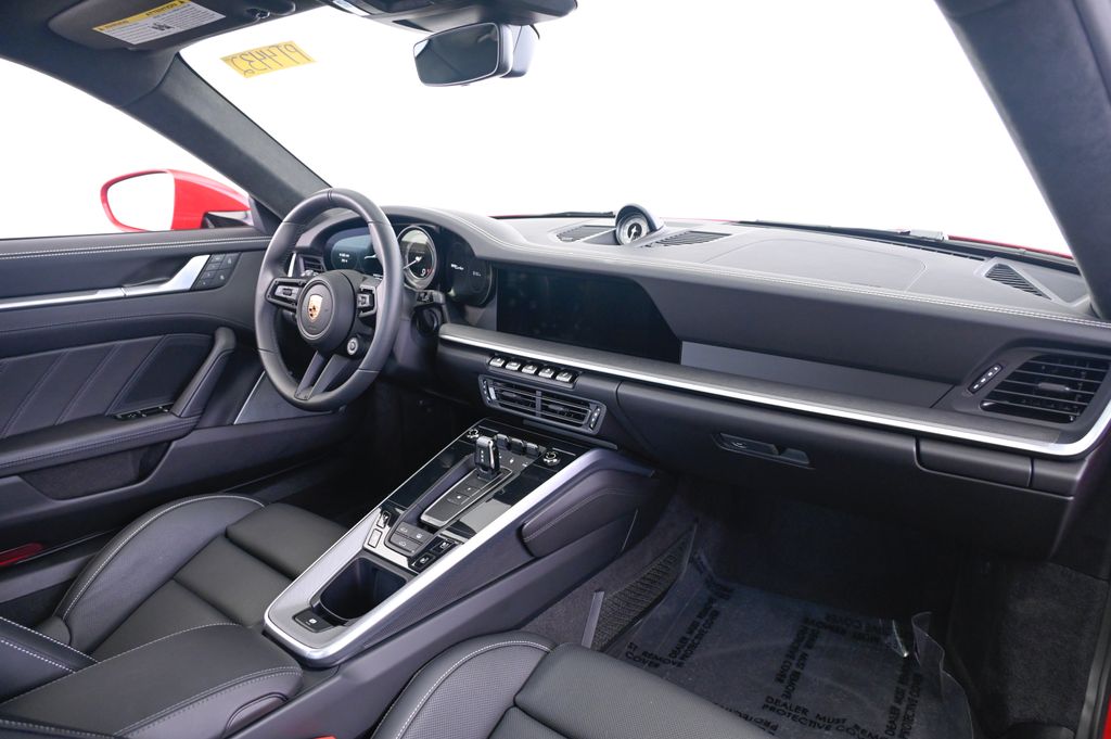 Thumbnail: 2024 Porsche 911 - 18