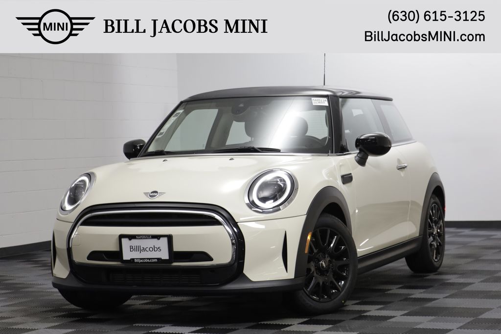 Pepper White 2023 MINI Cooper 2-Door Hatchback FWD Hatchback Front-Wheel Drive 7-Speed Automatic