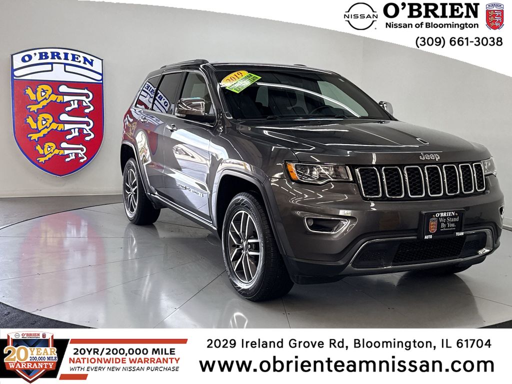 Crystal Metallic 2019 Jeep Grand Cherokee SUV / Crossover Four-Wheel Drive 8-Speed Automatic