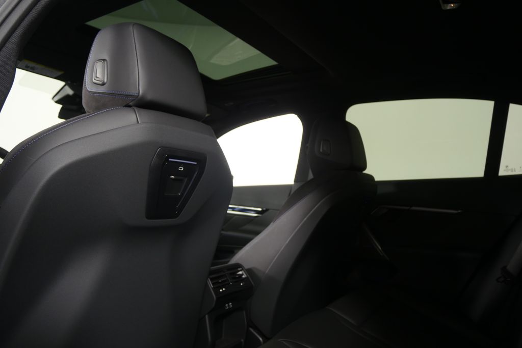 Thumbnail: 2024 BMW 5 Series - 17