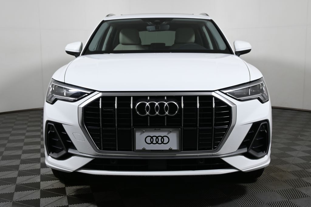 Thumbnail: 2025 Audi Q3 - 9