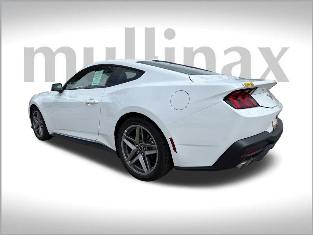 2025 Ford Mustang EcoBoost photo 4