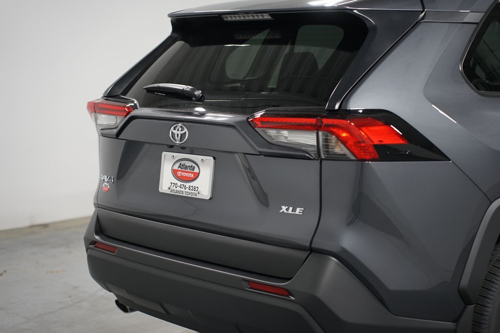 2025 Toyota RAV4 XLE Premium 9