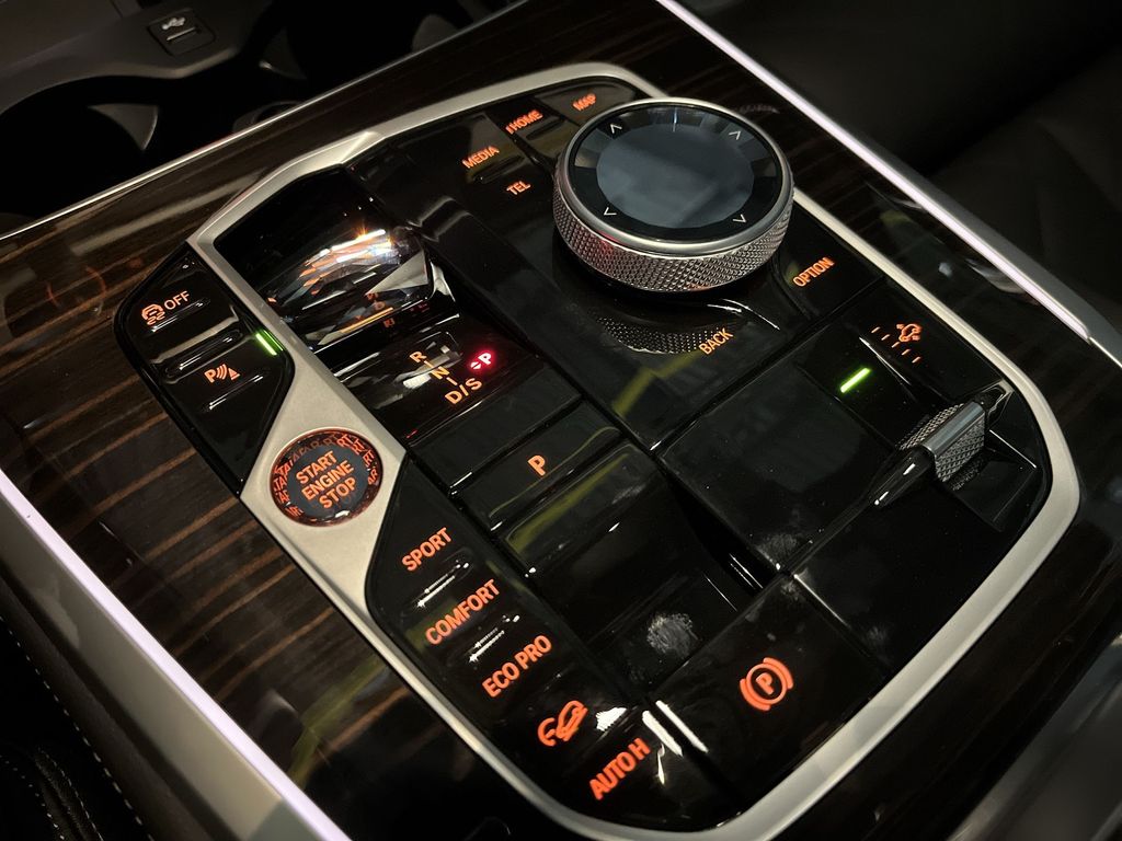 Thumbnail: 2026 BMW X5 - 20