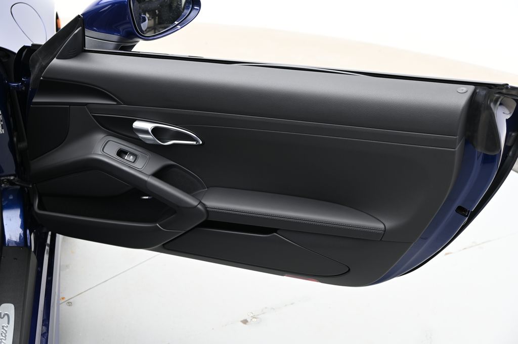 Thumbnail: 2025 Porsche 718 Cayman - 19