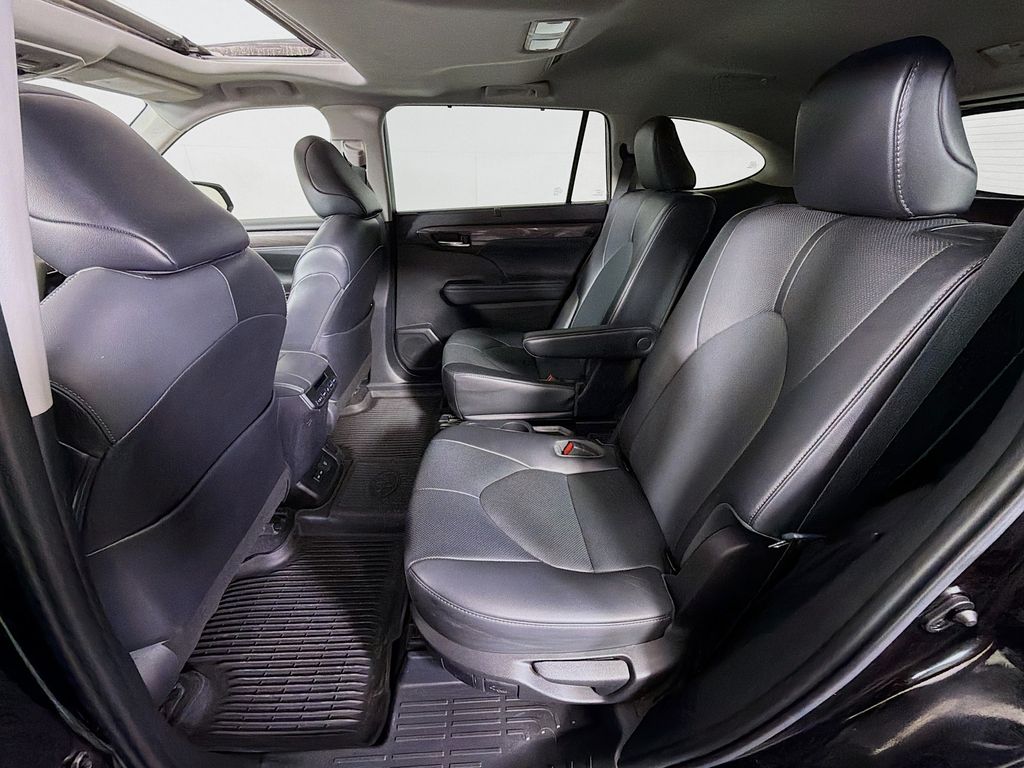 Used 2022 Toyota Highlander SUV
