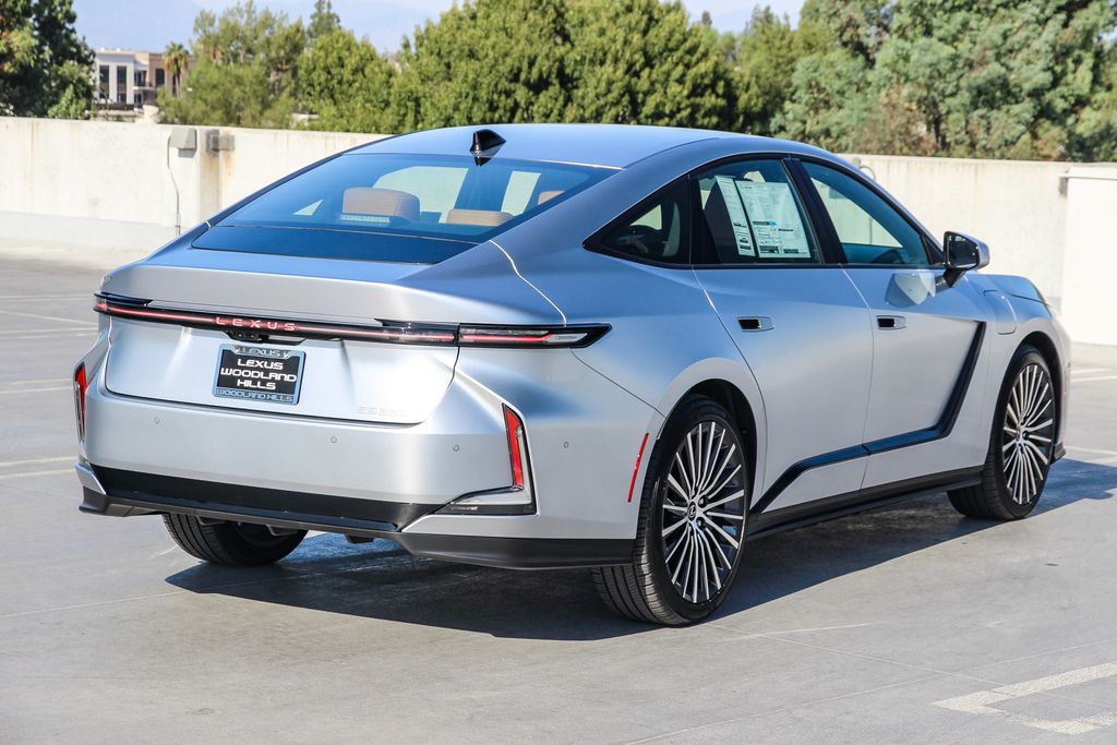 New 2026 Silver Lexus  image 4