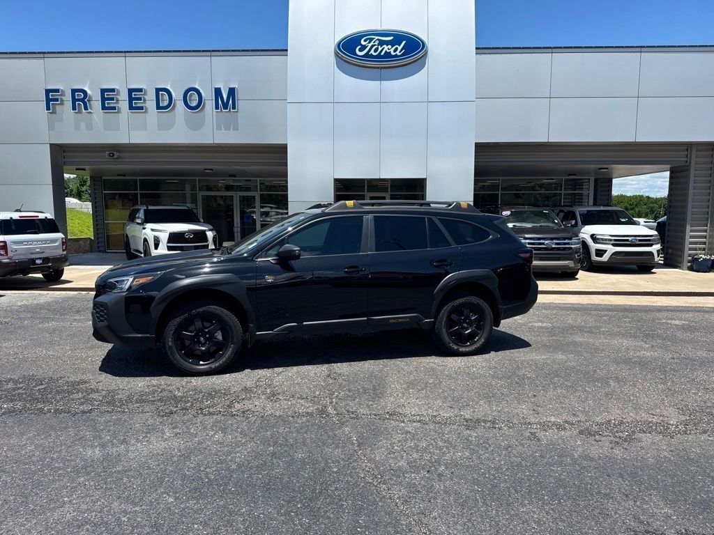 Crystal Black Silica 2025 Subaru Outback SUV / Crossover All-Wheel Drive Continuously Variable Transmission