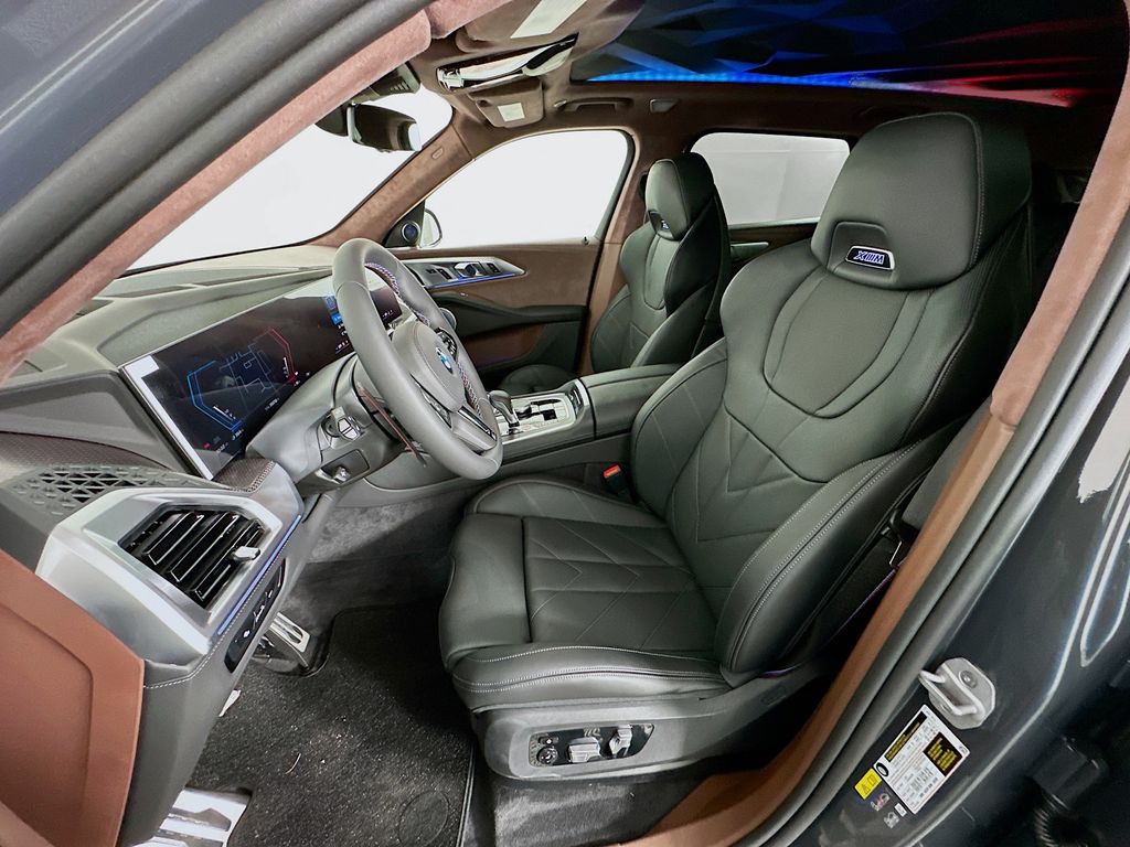 Thumbnail: 2026 BMW XM - 16