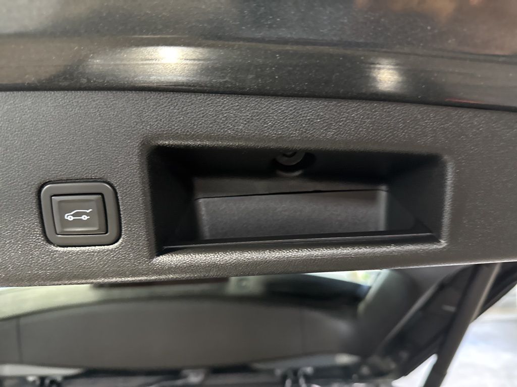 Thumbnail: 2020 Chevrolet Equinox - 26