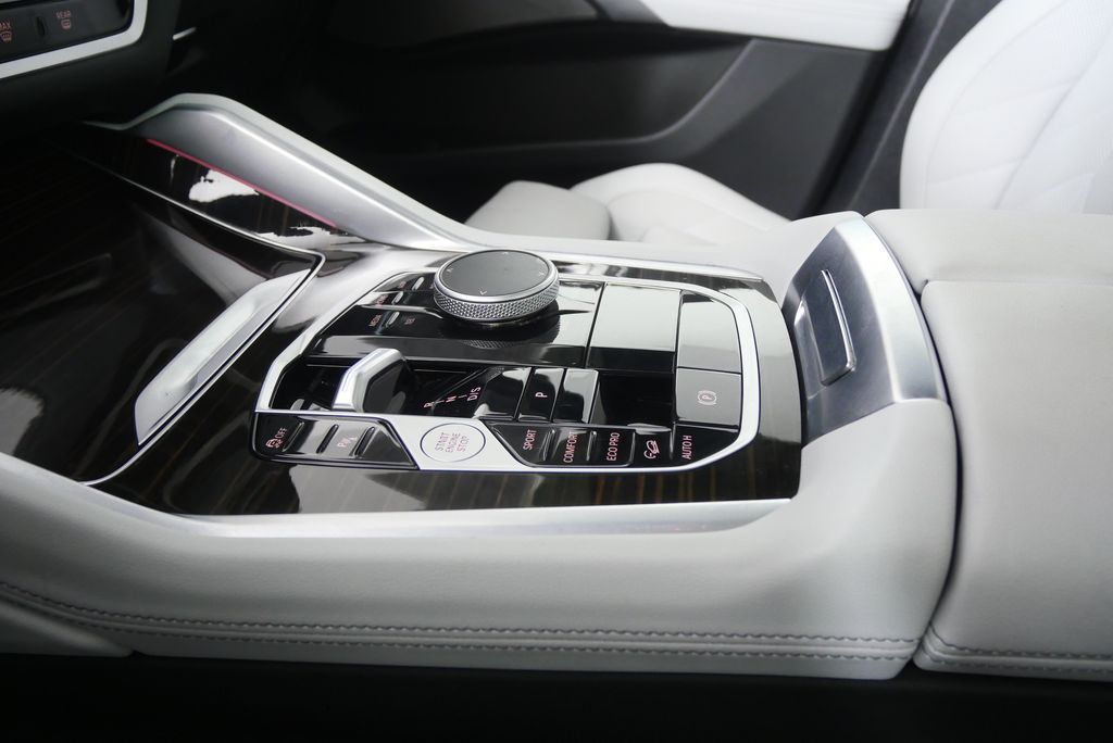 Thumbnail: 2025 BMW X6 - 28