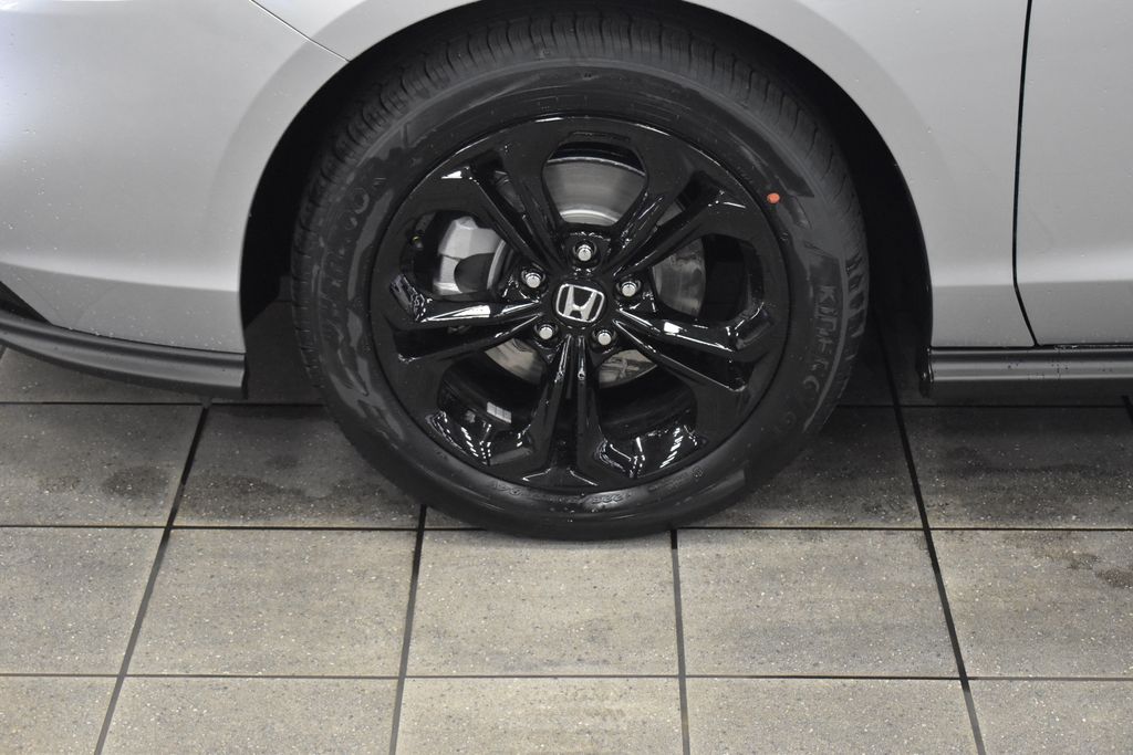 2025 Honda Accord SE 7