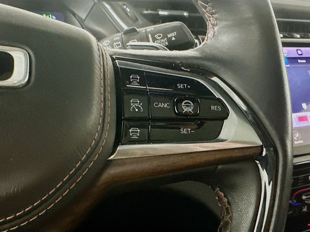 Used 2022 Gray Jeep Summit 4xe image 26