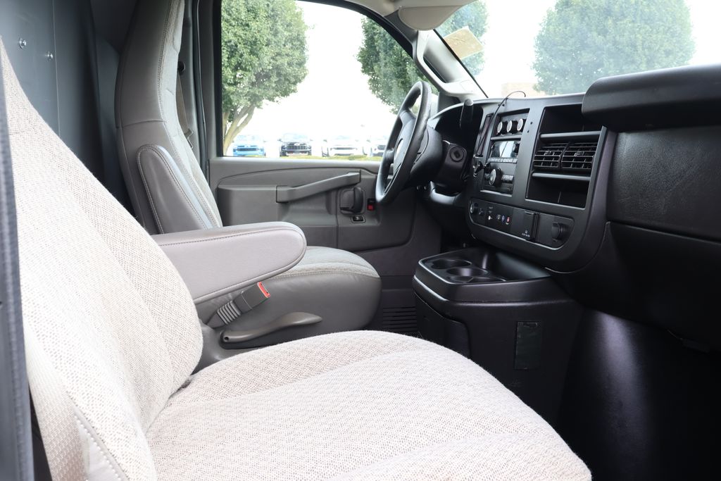 Thumbnail: 2019 Chevrolet Express - 28