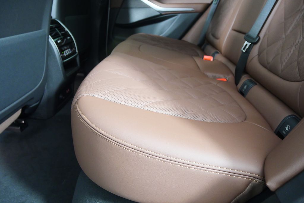 2026 BMW X5 xDrive40i 14