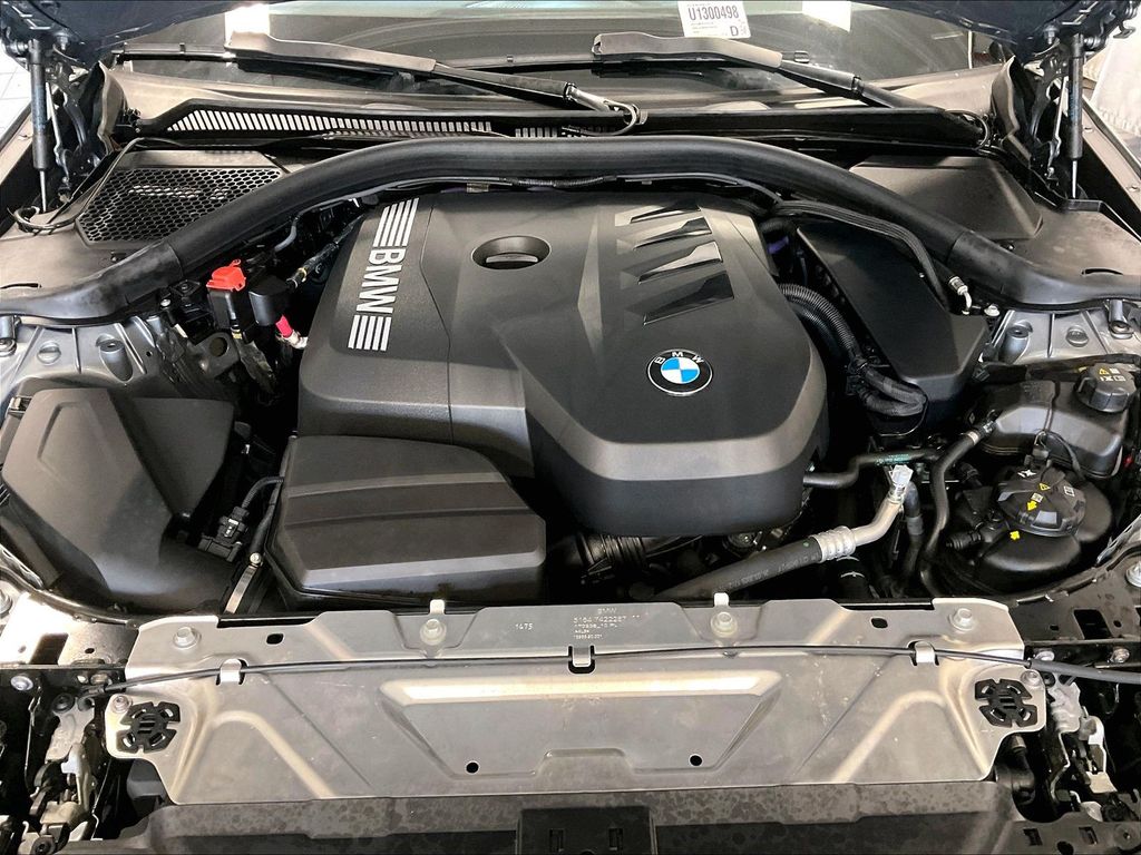 2025 BMW 3 Series — photo 34