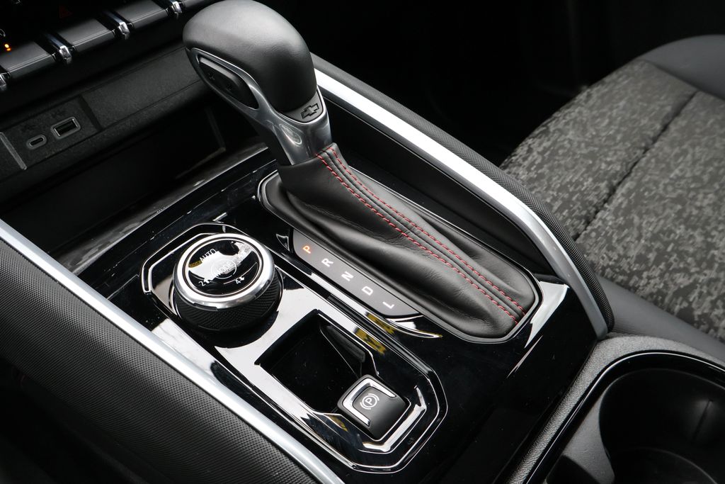 2023 Chevrolet Colorado Z71 22