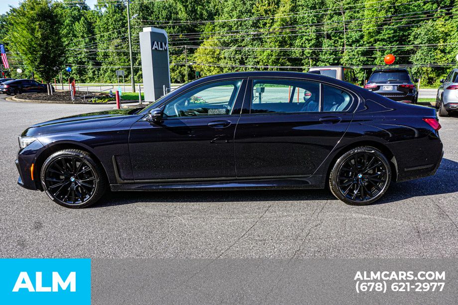 Used 2022 Black BMW 740i image 6