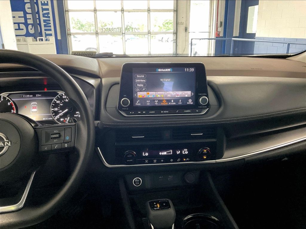2023 Nissan Rogue — photo 18