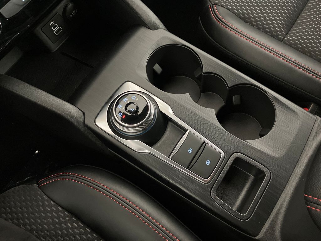 2025 Ford Escape ST-Line photo 20