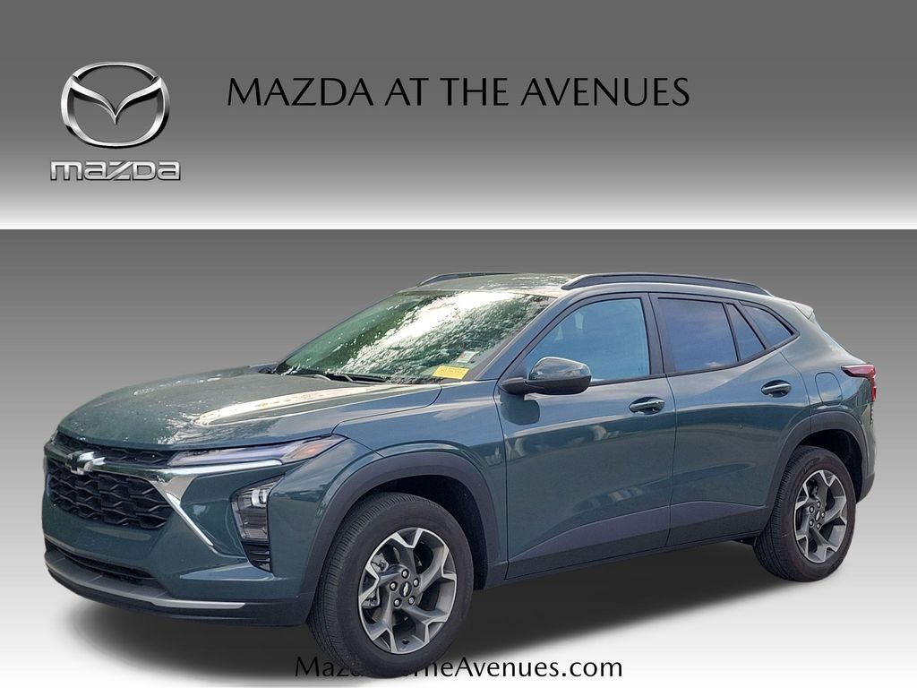 2025 Chevrolet Trax LT's photo