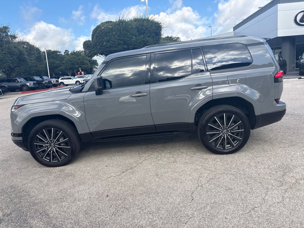 Thumbnail: 2025 Lexus GX - 2