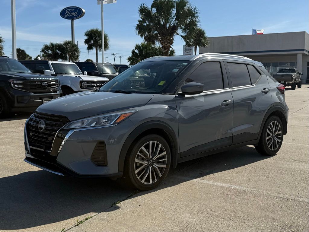 2022 Nissan Kicks SV FWD