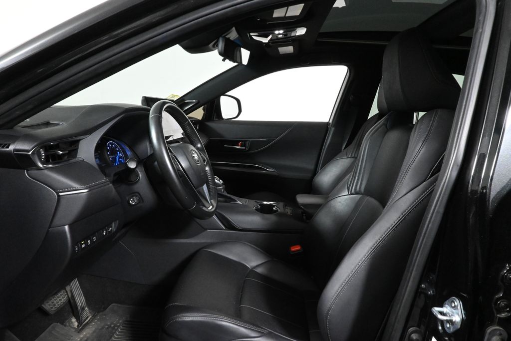 Thumbnail: 2021 Toyota Venza - 3