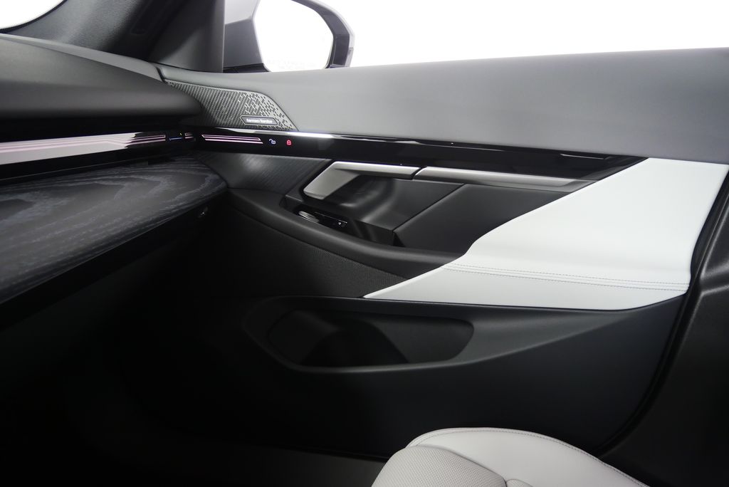 2026 BMW 5 Series 530i 24