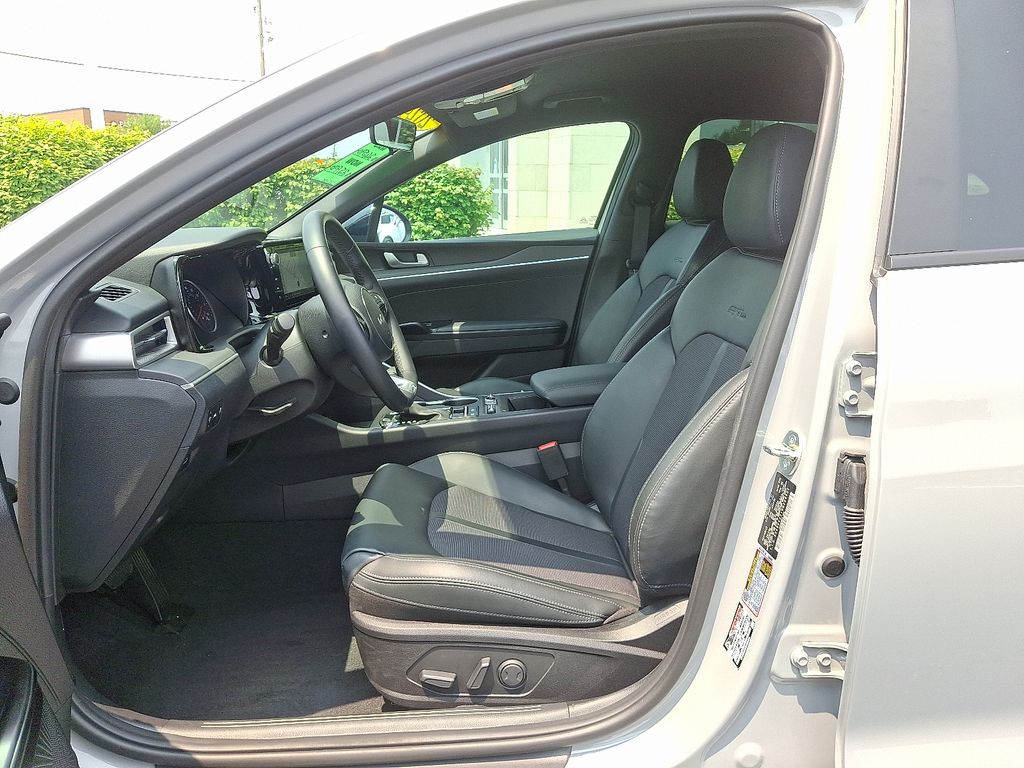 2024 Kia K5 GT-Line 14