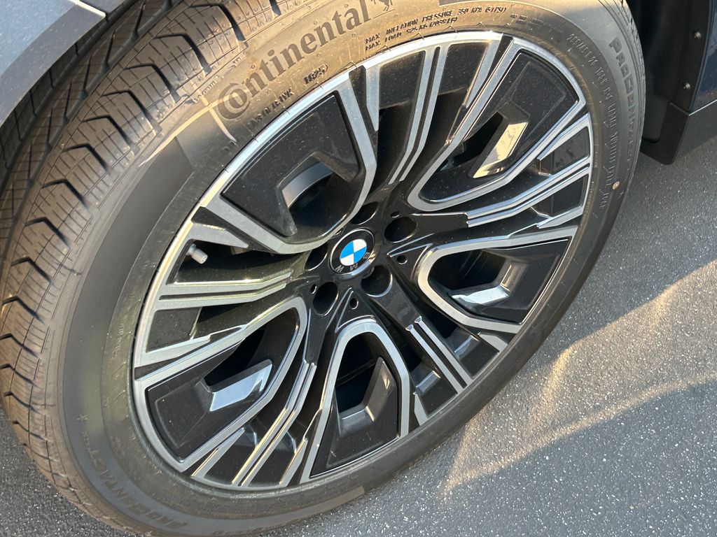 Thumbnail: 2025 BMW X3 - 3