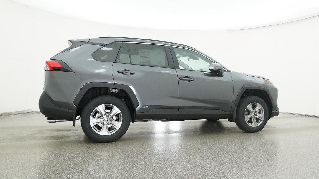 Thumbnail: 2025 Toyota RAV4 - 32