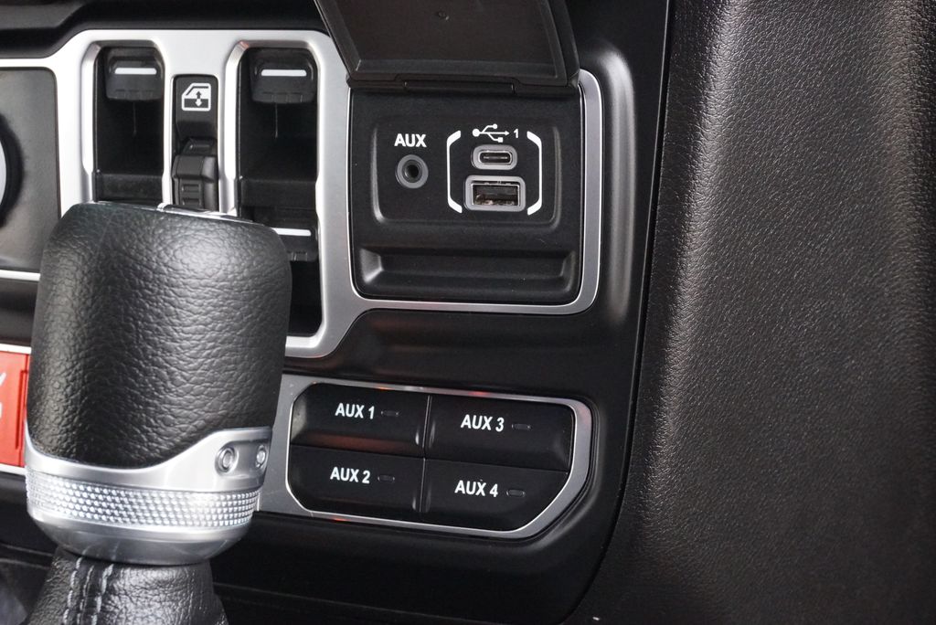 Used Car 2025 Jeep Gladiator  Mojave For Sale Under $50,000 In Weatherford, Texas