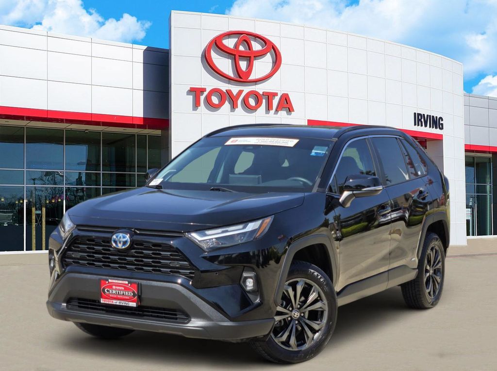  2022 Toyota RAV4 Hybrid XLE Premium AWD   