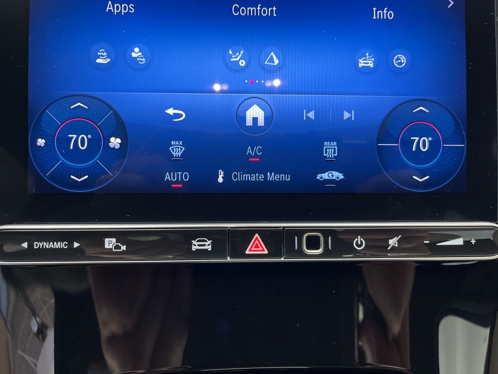 Thumbnail: 2025 Mercedes-Benz C-Class - 20