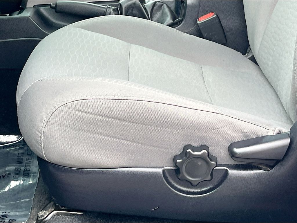 Used 2019 White Toyota SR5 image 18