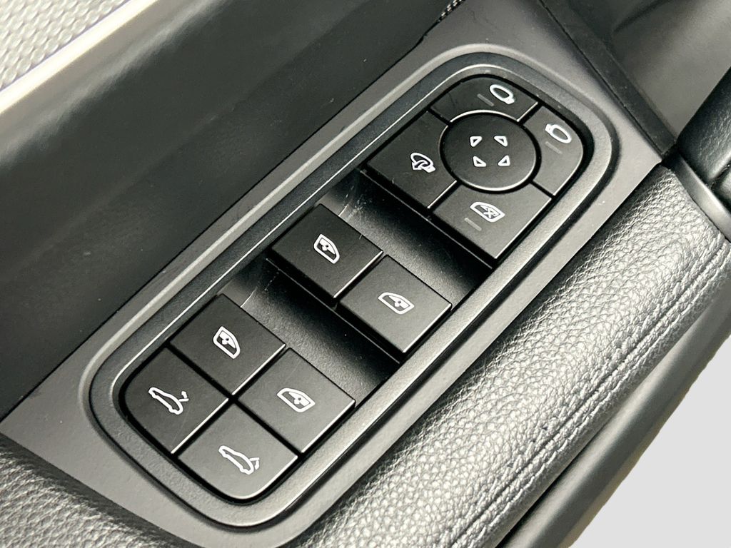 Thumbnail: 2024 Porsche  - 24