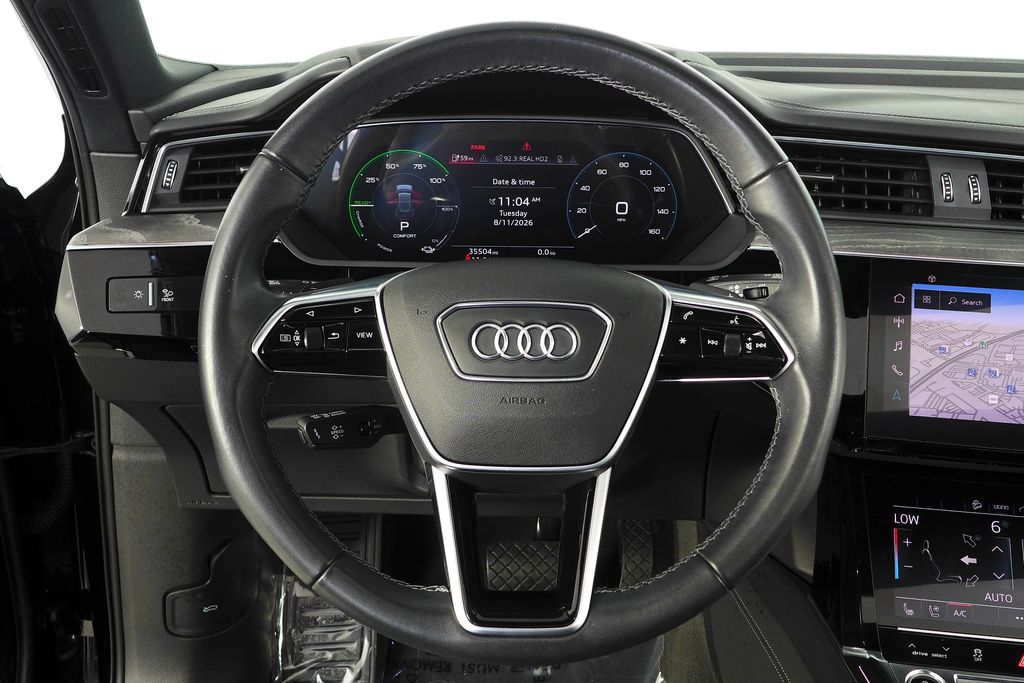 Thumbnail: 2022 Audi e-tron - 27