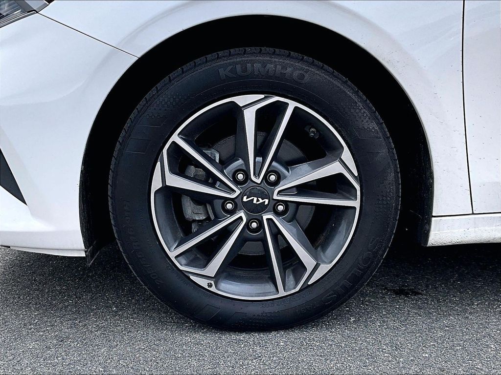 2024 Kia Forte — photo 7