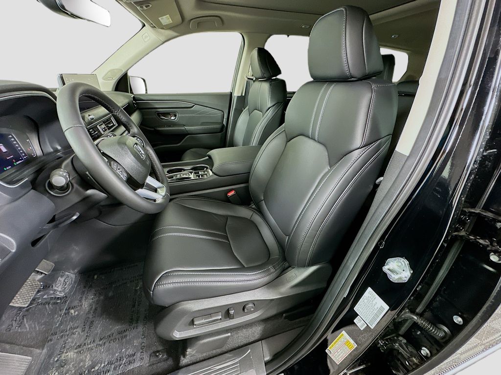 Thumbnail: 2026 Honda Pilot - 16