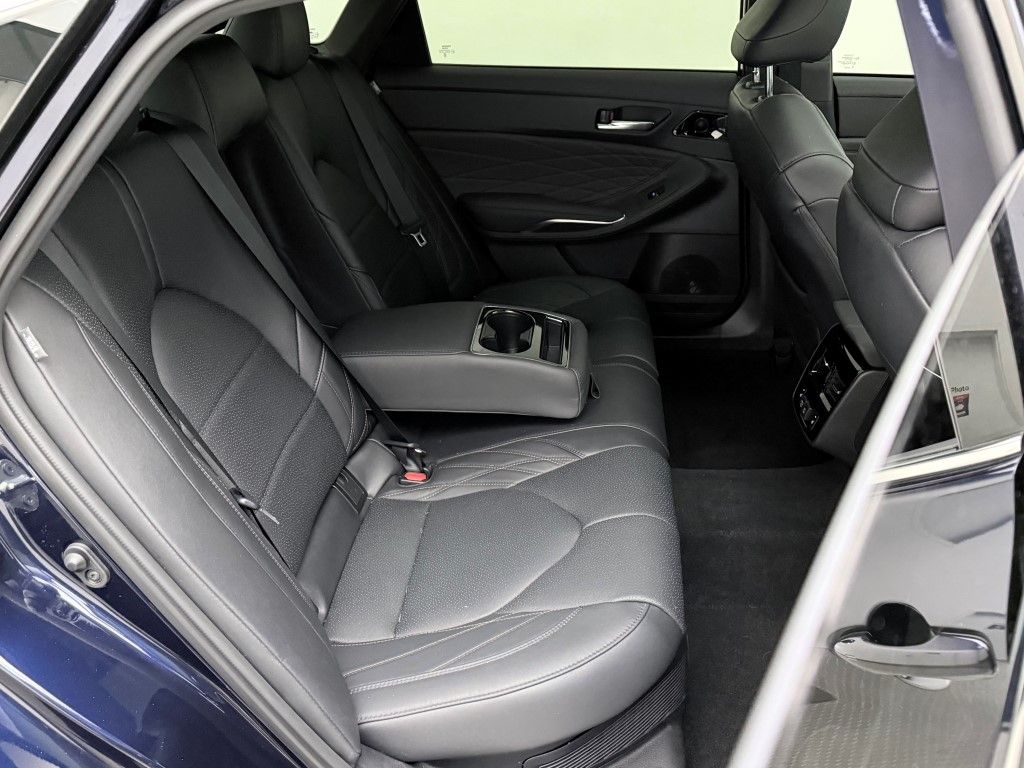 Thumbnail: 2021 Toyota Avalon - 24