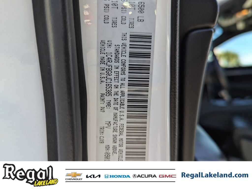 used 2018 Jeep Grand Cherokee car, priced at $15,392